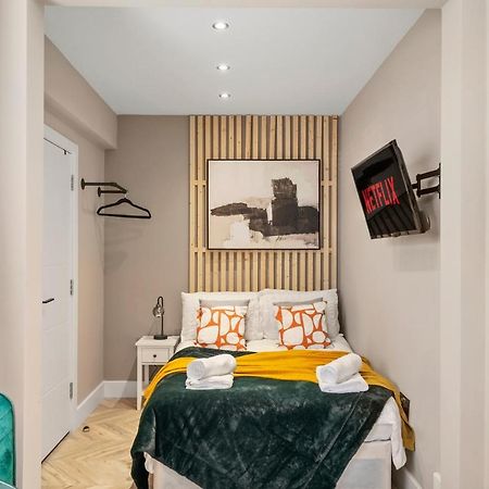 Cosy Heathrow Studios - Parking - Garden 伦敦 外观 照片