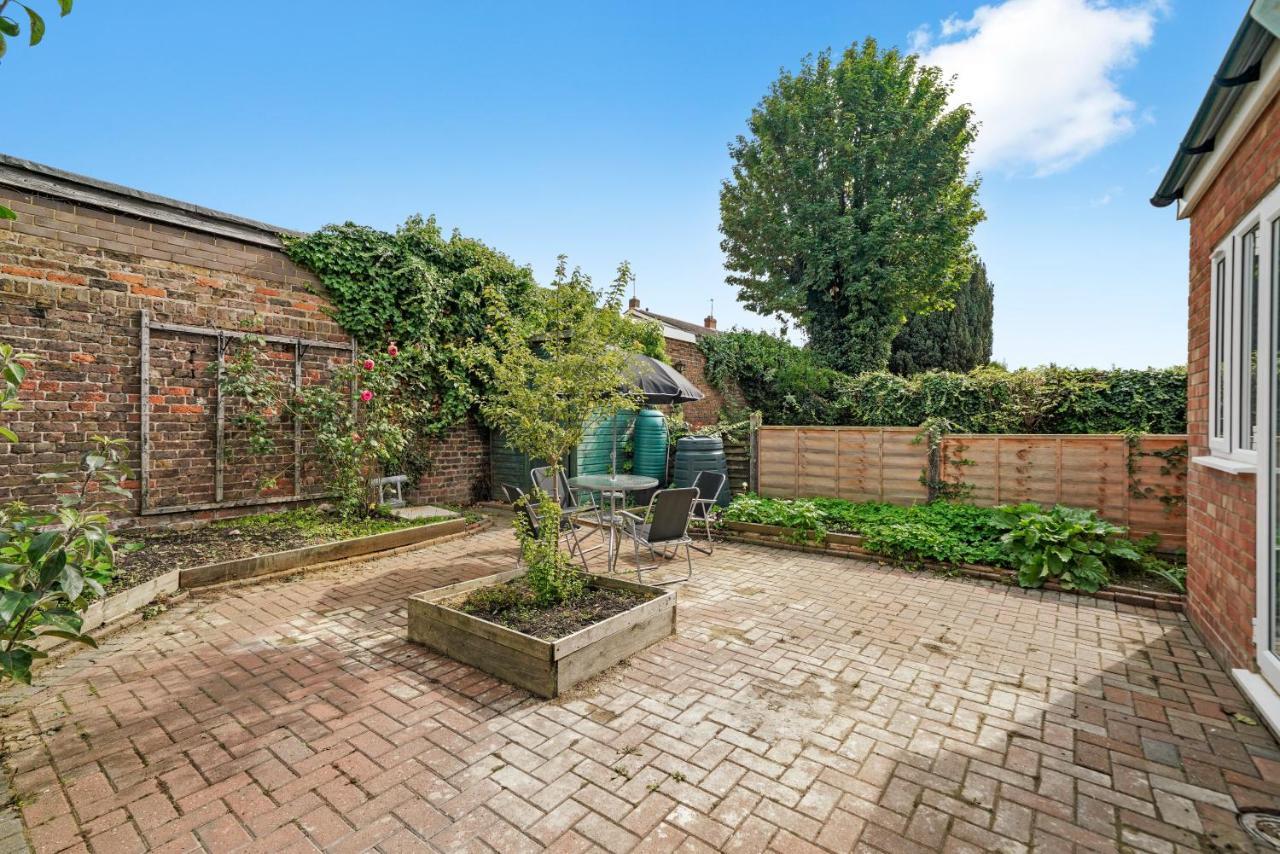 Cosy Heathrow Studios - Parking - Garden 伦敦 外观 照片